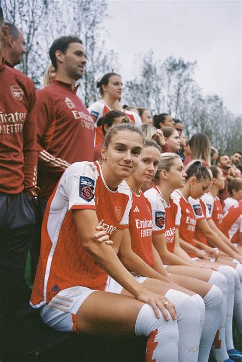 Arsenal respond to racism row over women's team squad photograph ...