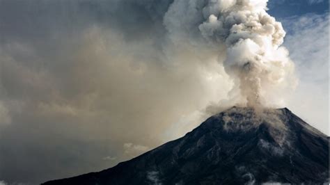 Volcanoes of the Caribbean – Repeating Islands