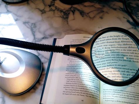 Reading Magnifier - Keep Reading With Macular Degeneration