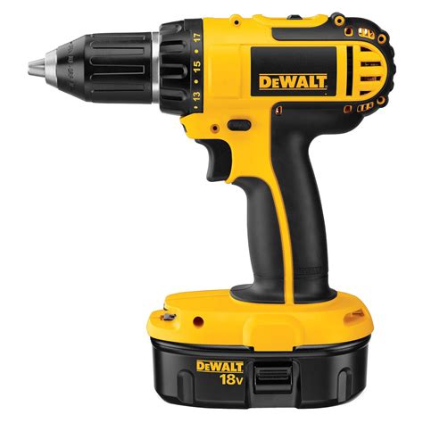 Amazon.com: DEWALT DC720KA Cordless 18-Volt Compact Drill/Driver: Home ...