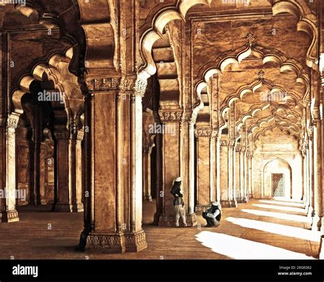 View inside the Moti Masjid, also known as the Pearl Mosque, Agra, India Stock Photo - Alamy