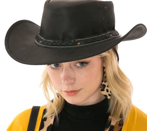 Best Leather Cowboy Hats That Ready to Protect Your Head for Years