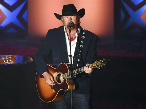 Toby Keith says that he has stomach cancer : NPR