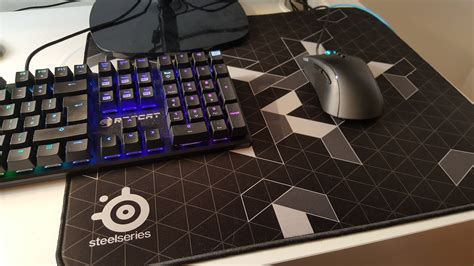 Steelseries QcK+ Limited Gaming Mouse Mat Review // TechNuovo.com