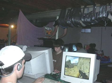 The lengths they go to for LAN parties............. | Laugh, Funny posts, Funny pictures