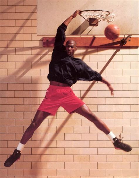 Michael Jordan dunking in a commercial : photoshopbattles