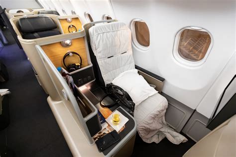 Review - Qantas A330 Business Class, Tokyo Narita - Brisbane - Zac George