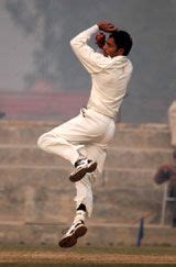 Joginder Sharma bowling | ESPNcricinfo.com