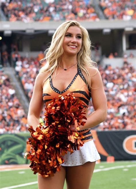 Cincinnati Bengals Cheerleaders | Bengals cheerleaders, Cheerleading, Cincinnati bengals football