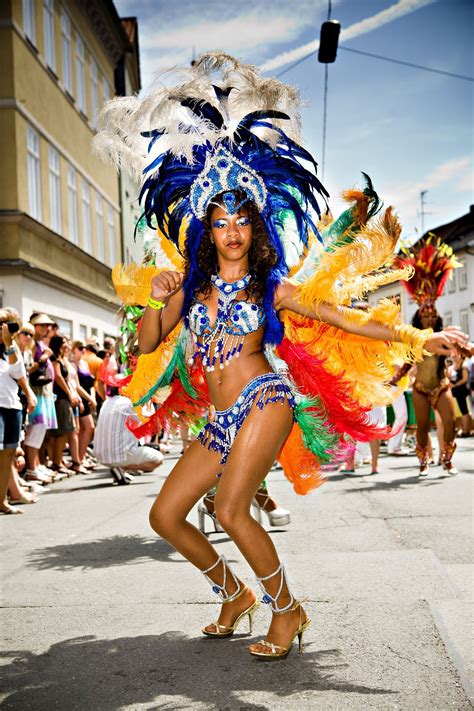 Carnival outfit carribean, Samba dance, Brazil carnival