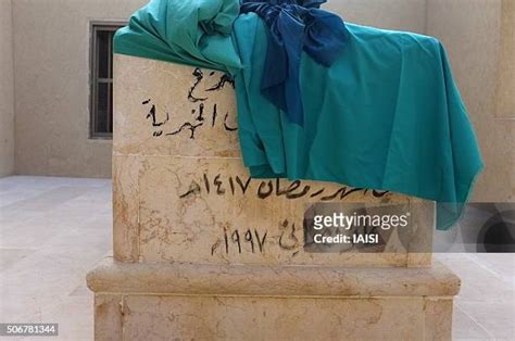 183 Tomb Of Saladin Stock Photos, High-Res Pictures, and Images - Getty ...