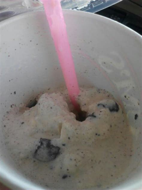 Cookies n' cream milkshake from Braum's | Cookies and cream milkshake ...