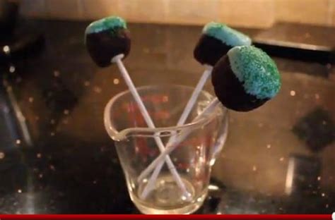 Foodista | How To Make Minecraft Grass Block Cake Pops