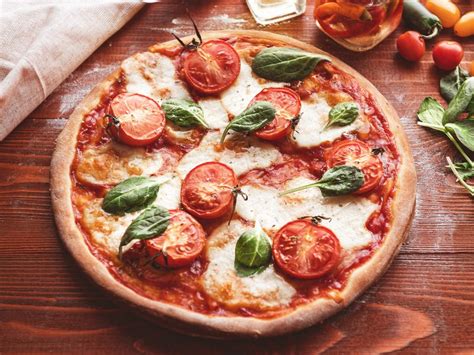 Recette pizza italienne traditionnelle | Brigade Hocaré le Média