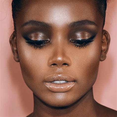 Glossy Lids. Product breakdown: - ND Lifting Primer - ND Face Glow ...