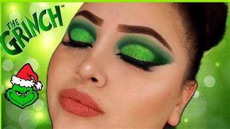 Green Eyeshadow Grinch 💚Inspired Makeup tutorial |Makeup Revolution ...