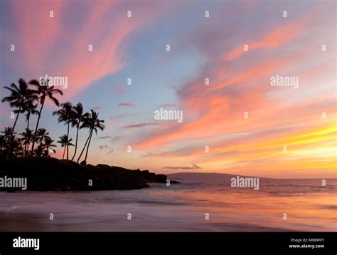 Sunset at Ulua Beach, Wailea, Maui, Hawaii Stock Photo - Alamy