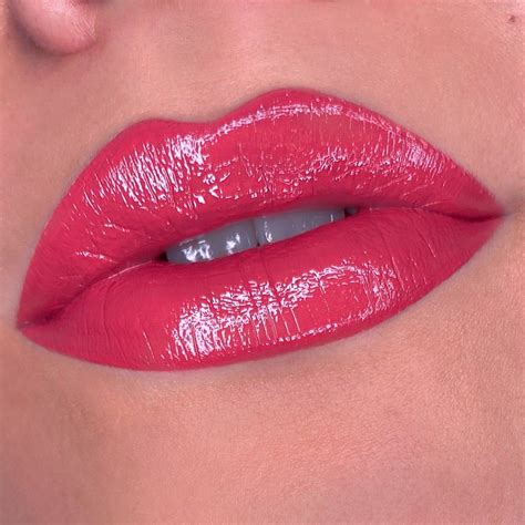 Fantasy Lip Cream | Lipstick for dark skin, Pink lips makeup, Lush lips