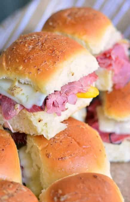 How to make Hot Pastrami Sliders Recipe