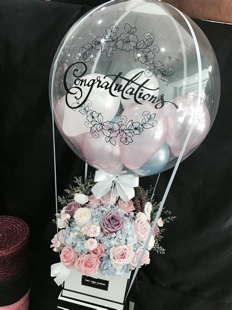 Bubble balloon with flower box | Globos transparentes, Globos personalizados, Decoración con ...