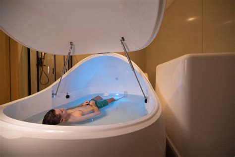 Lowry Hotel Manchester reveals UK’s first tech spa RE:TREAT