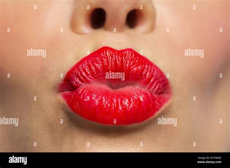 vorstellen Rechteck Motivieren red lips kiss Sorgfältig Koaleszenz Formulieren