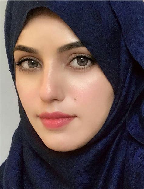 BEAUTFUL MUSLIM GIRL IN HIJAB CUTE LOOK in 2021 | Iranian beauty ...