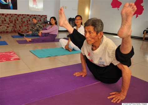 11 Amazing Seniors Doing Yoga - DoYou