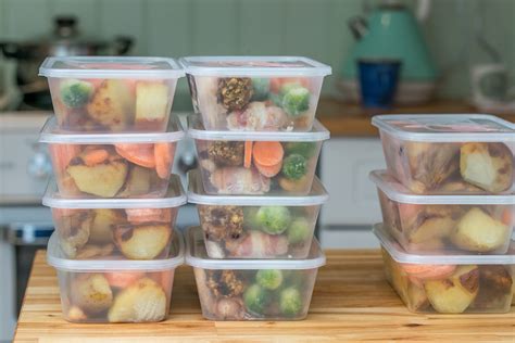 The Best Meal Prep Containers [Buying Guide] - Clean Green Simple