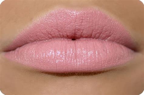 i love this bubble gum pink lipstick | Makeup, Pink lips, Love makeup
