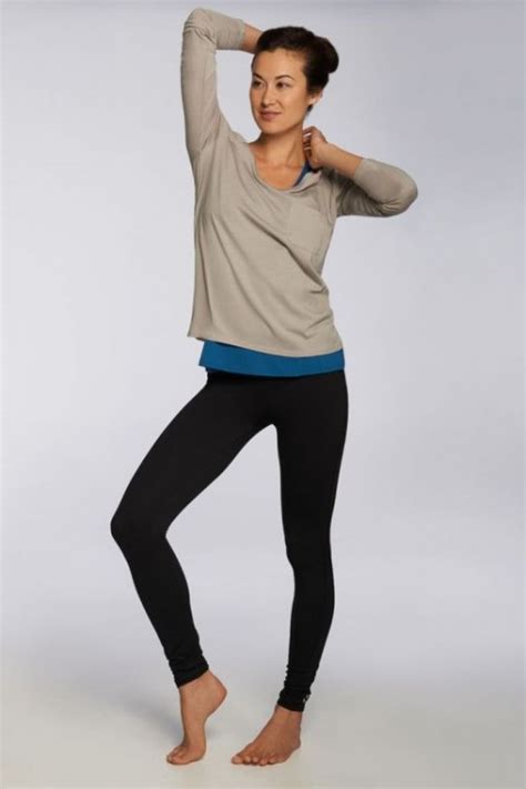 What To Wear To A Yoga Class: 21 Stunning And Comfy Ideas - Styleoholic