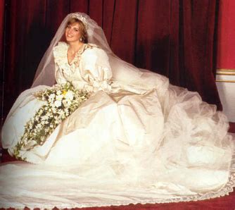 Wedding dress of Lady Diana Spencer - Wikipedia