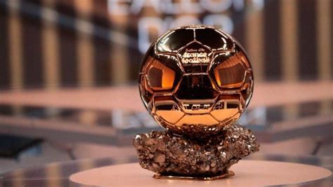 Messi and Ronaldo in the Top 5 candidates to win the "Golden Ball" 2021