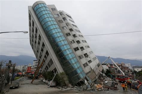 7 dead, 260 injured after major 6.4 earthquake hits Taiwan's east coast | Markets Insider