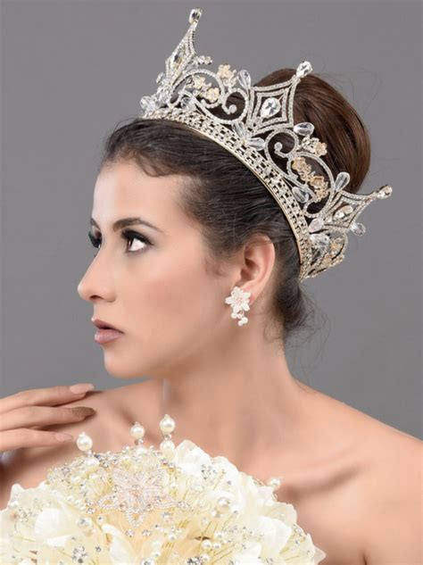Quinceanera Tiara Crystal Tiara Crown Headpiece Bridal | Etsy in 2020 | Quinceanera tiaras ...