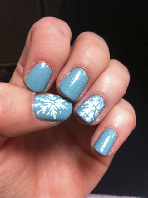 nails; blue with snowflakes #nails #nailart #winter #snowflake #blue | Winter nails gel, Winter ...