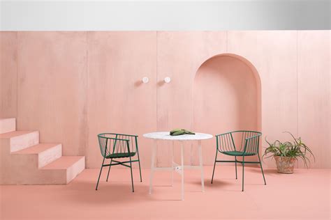Eileen Round Table 75 & designer furniture | Architonic