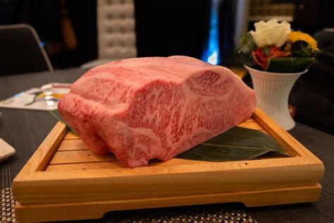 [OC] Raw A5 Kobe Beef | Kobe beef, A5 kobe beef, Beef