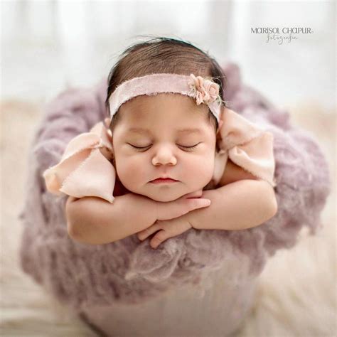 Best baby photo shoot ideas at home DIY in 2022 | Baby photoshoot girl, Baby photoshoot, Baby images