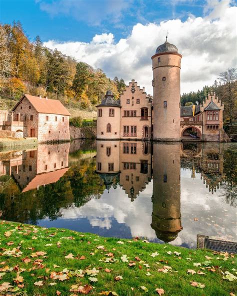 Mespelbrunn (Spessart) | Immagini di viaggio, Luoghi per vacanze da sogno, Foto di viaggio