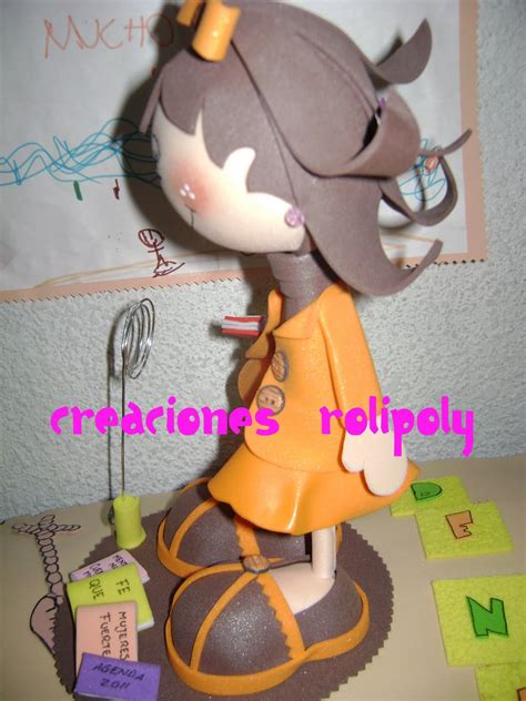 creaciones rolipoly: FOFU VENDEDORA DE LIBROS