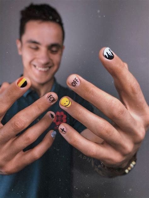 Pin de HappyFaceCo em Nails X HappyFaceCo | Unhas pintadas, Unhas maneiras, Unhas desenhadas