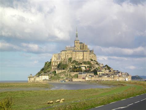 File:Mont Saint-Michel France.jpg - Wikimedia Commons