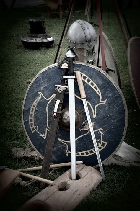 Free Images : metal, darkness, sword, fight, art, knight, helm, weapons ...