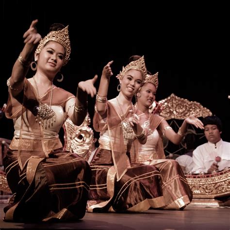 Thai Culture in Los Angeles - Thai Community Development CenterThai ...