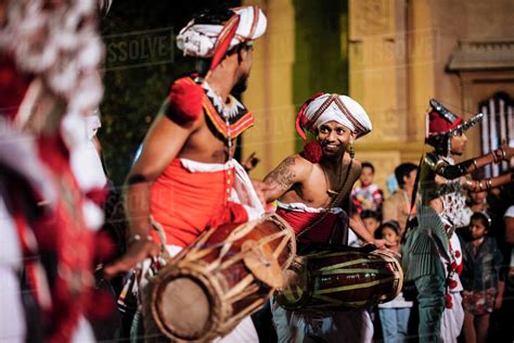 Duruthu Perahera Full Moon Celebrations at Kelaniya Raja Maha Vihara ...