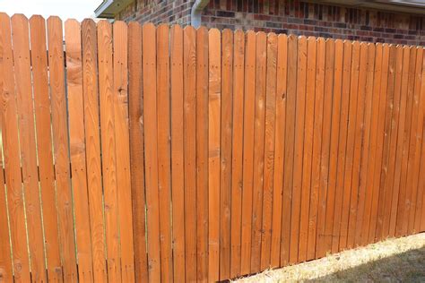 Is Wood Defender Cedar Tone Fence Stain Right For You?