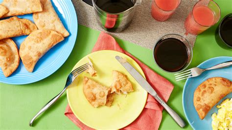 Copycat Taco Bell Caramel Apple Empanada Recipe - Food.com