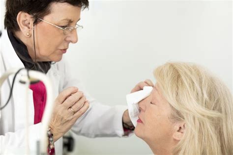 Using Eye Drops to Treat Cataracts