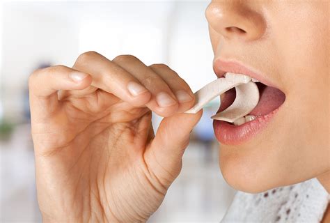 7 Benefits of Chewing Sugar-Free Gum - eMediHealth